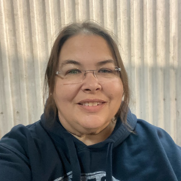 Meet your Posher, Kim - Picture 2 of 2